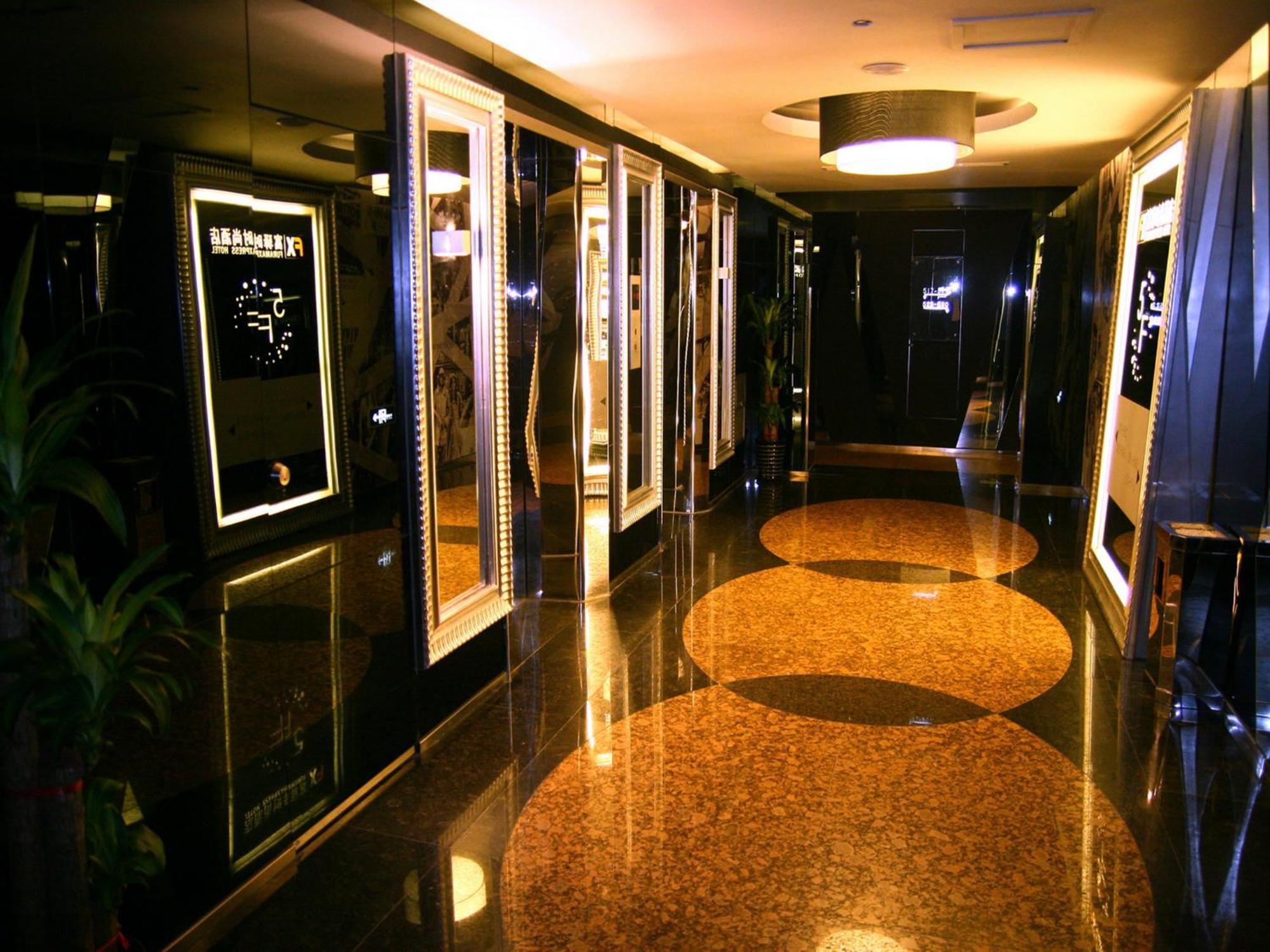 Fx Hotel Yansha Pequim Exterior foto